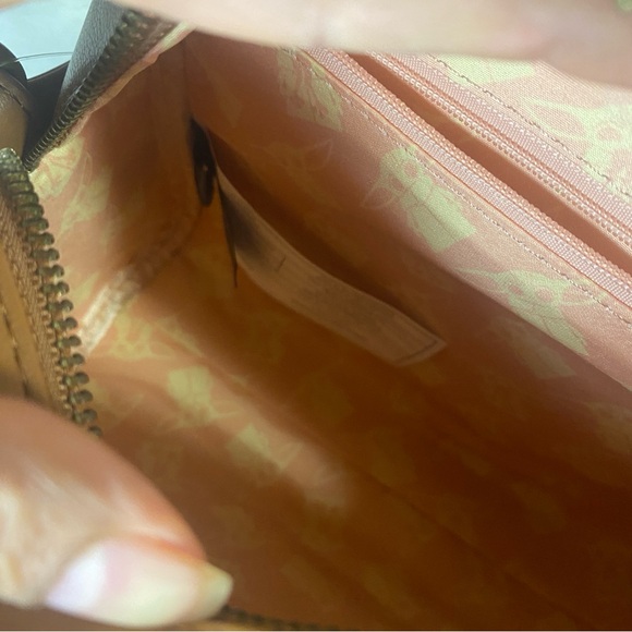 Excellent Condition Loungefly Star Wars The Mandalorian The Child Cradle Bag - Picture 7 of 11